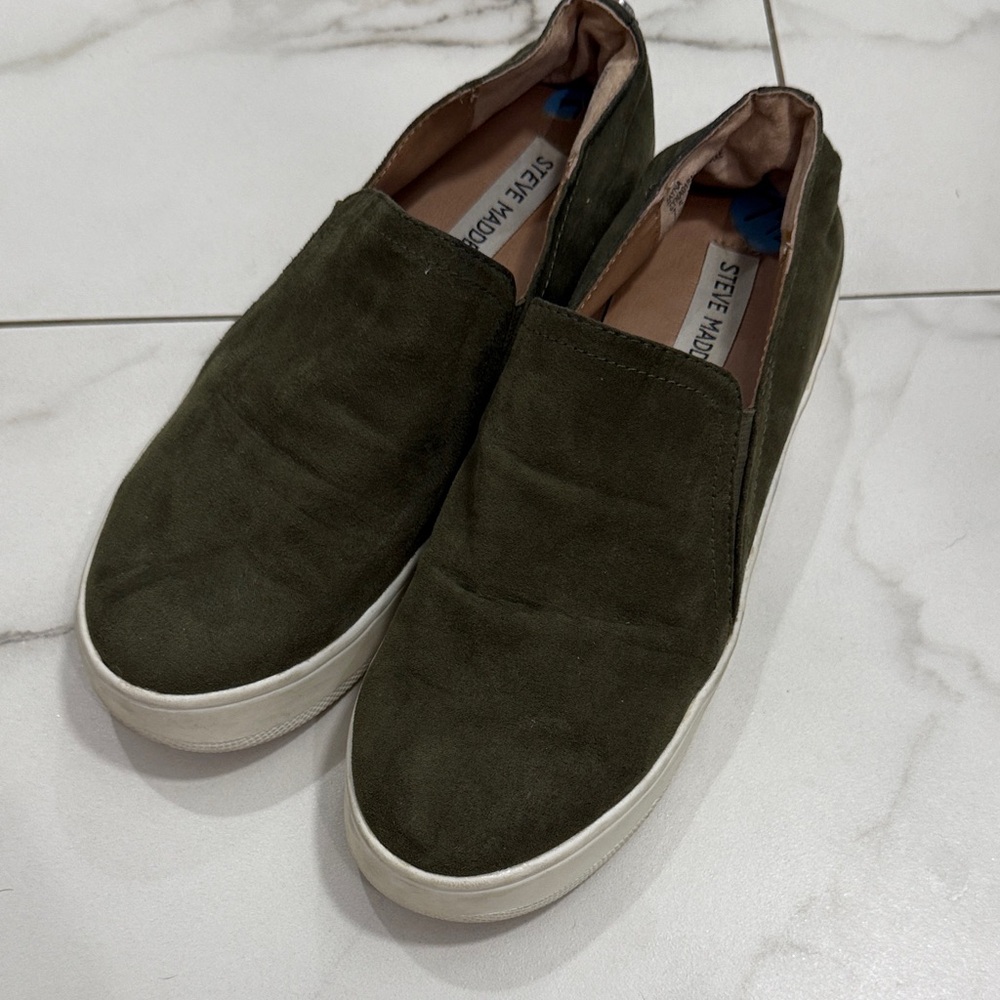 Steve Madden Men's Green Slip-On Loafers
